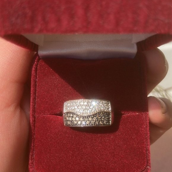 Unique ring lot - Picture 4 of 5